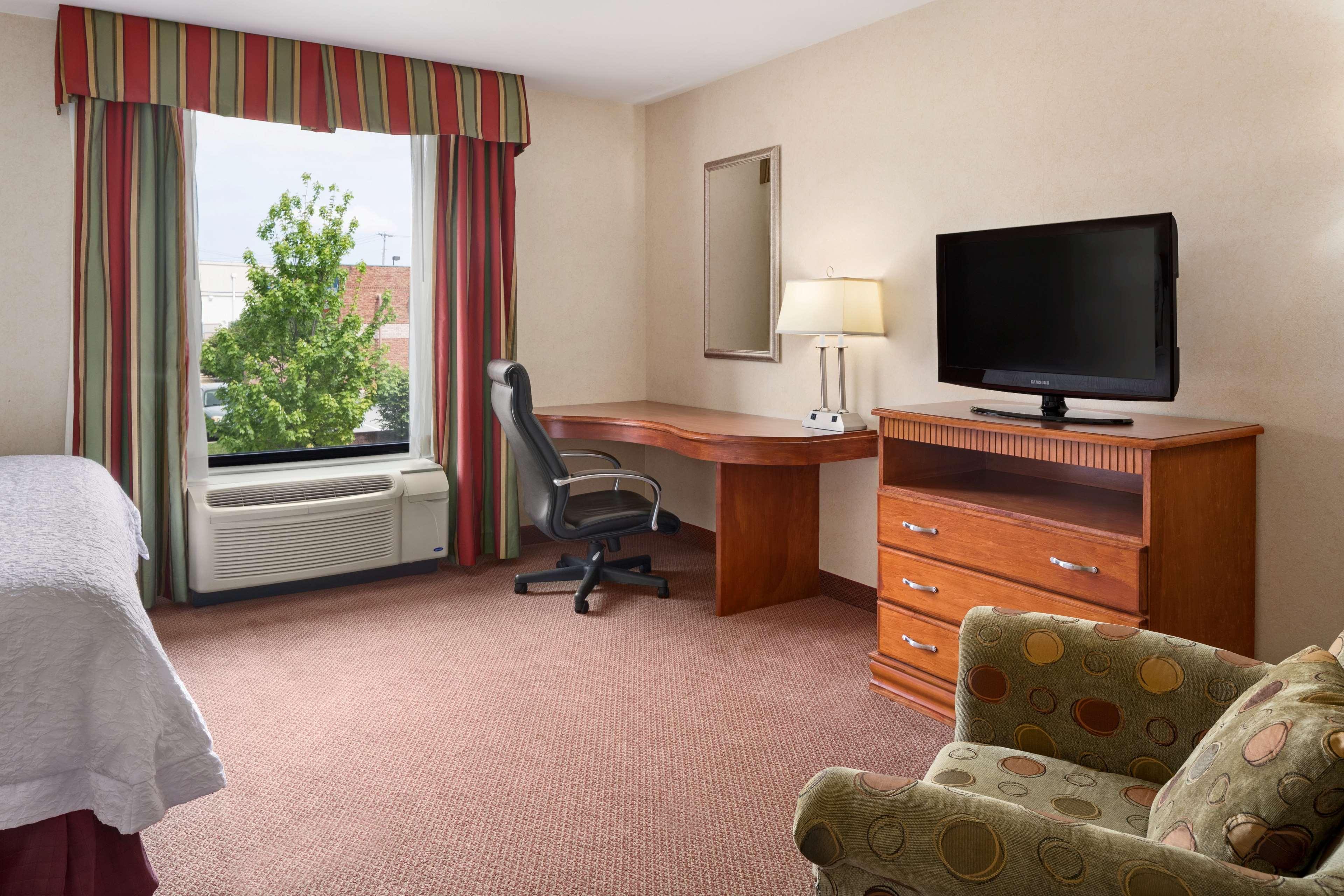 Hampton Inn Belle Vernon Eksteriør bilde