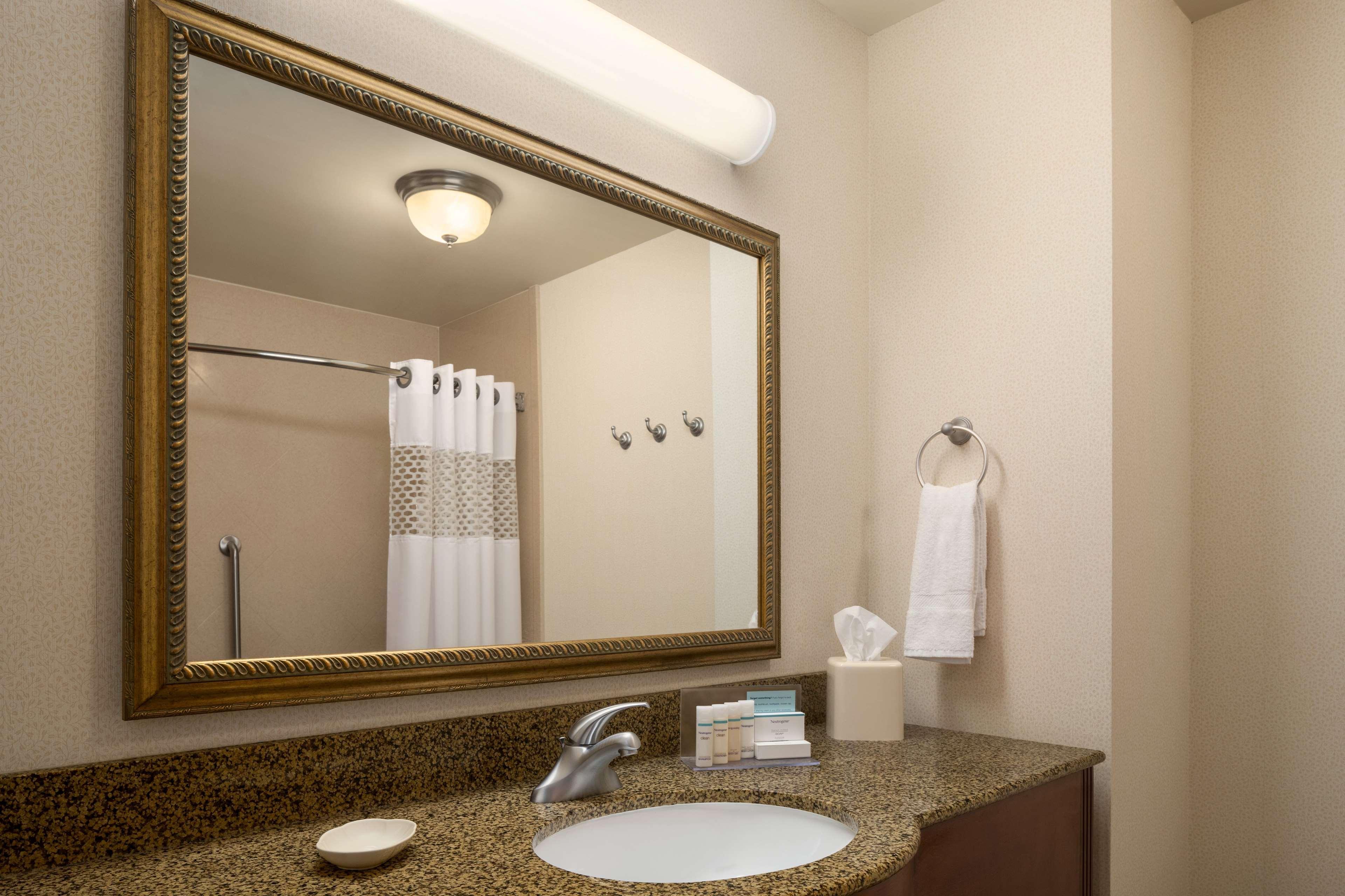 Hampton Inn Belle Vernon Eksteriør bilde