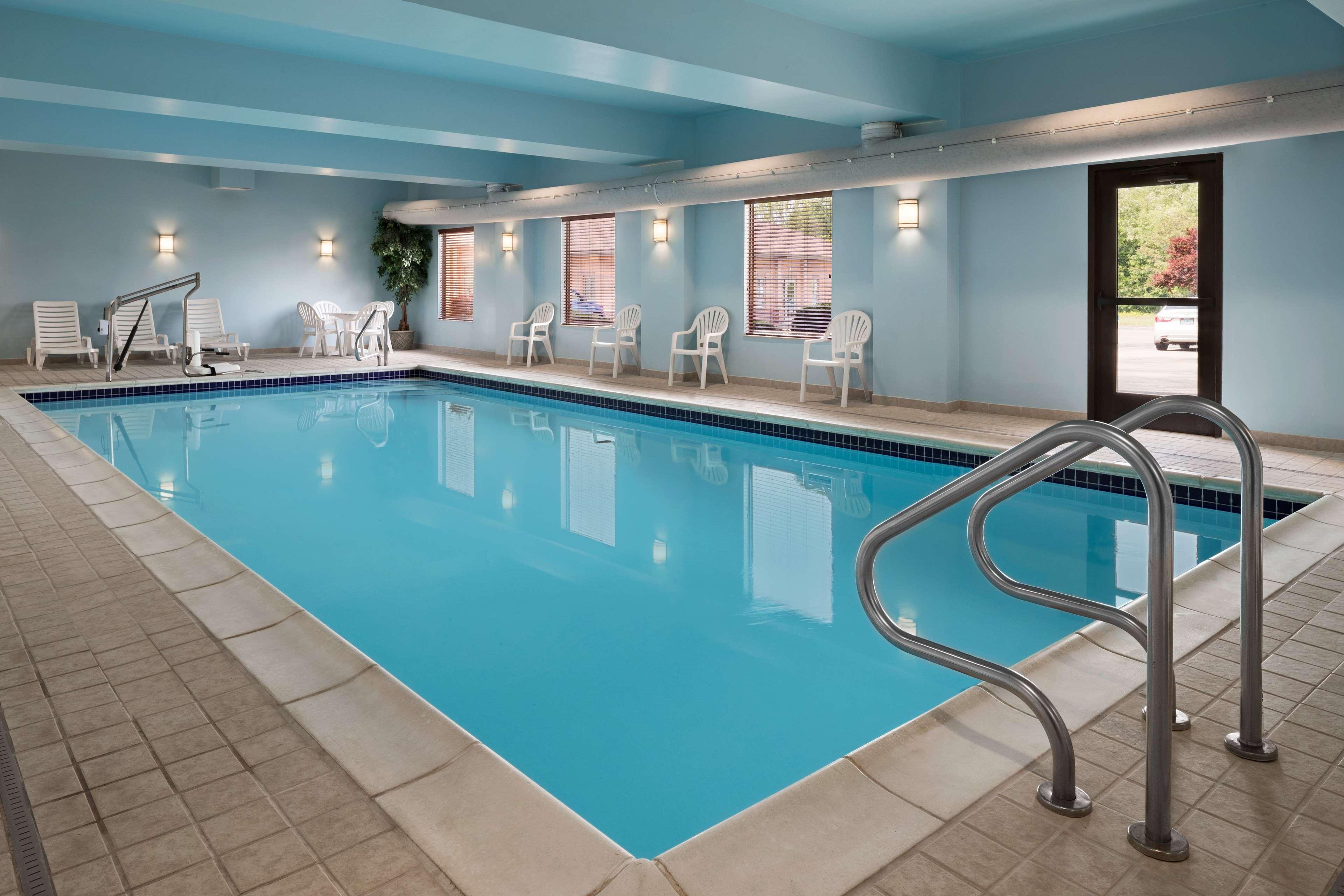Hampton Inn Belle Vernon Eksteriør bilde