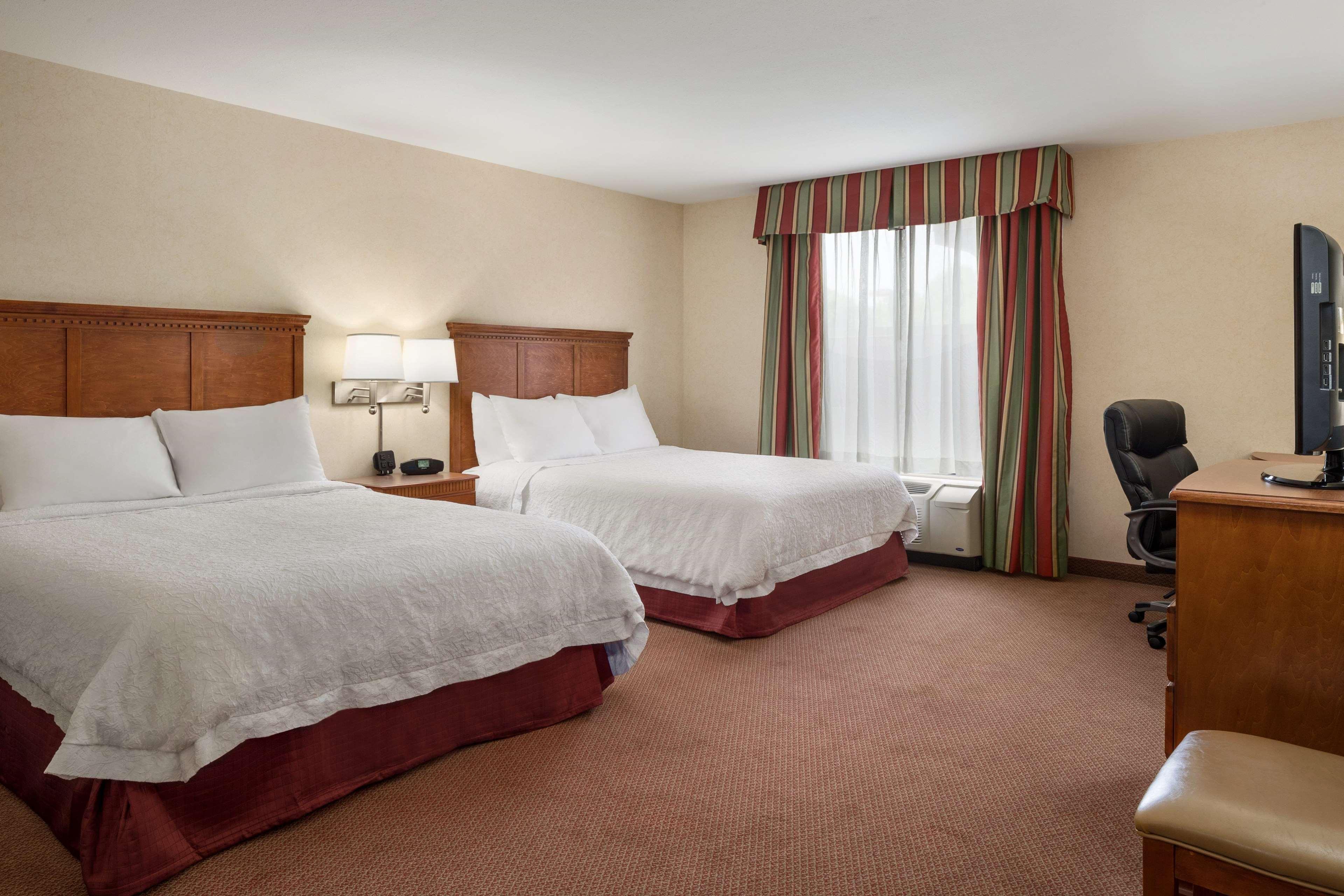 Hampton Inn Belle Vernon Eksteriør bilde