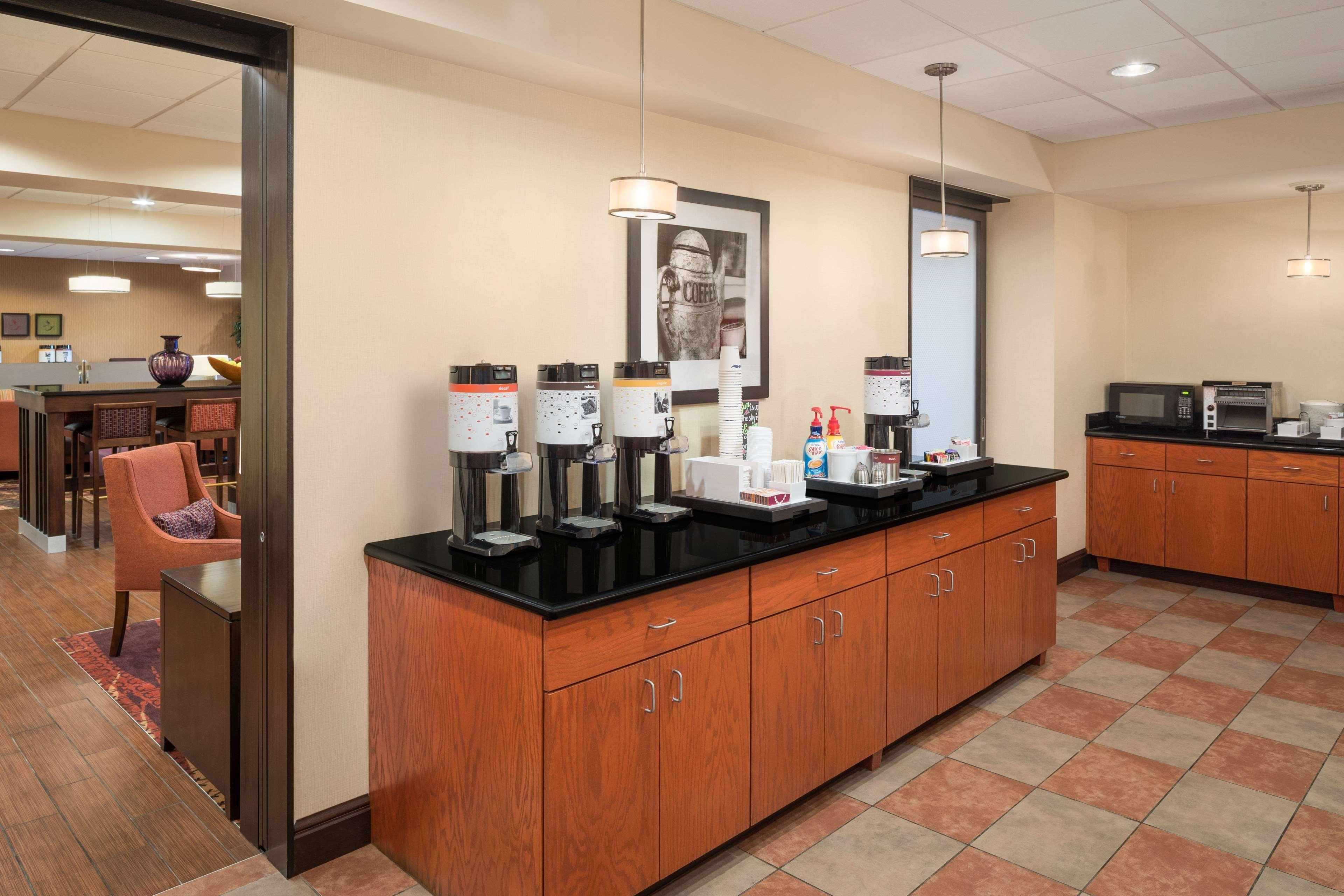 Hampton Inn Belle Vernon Eksteriør bilde
