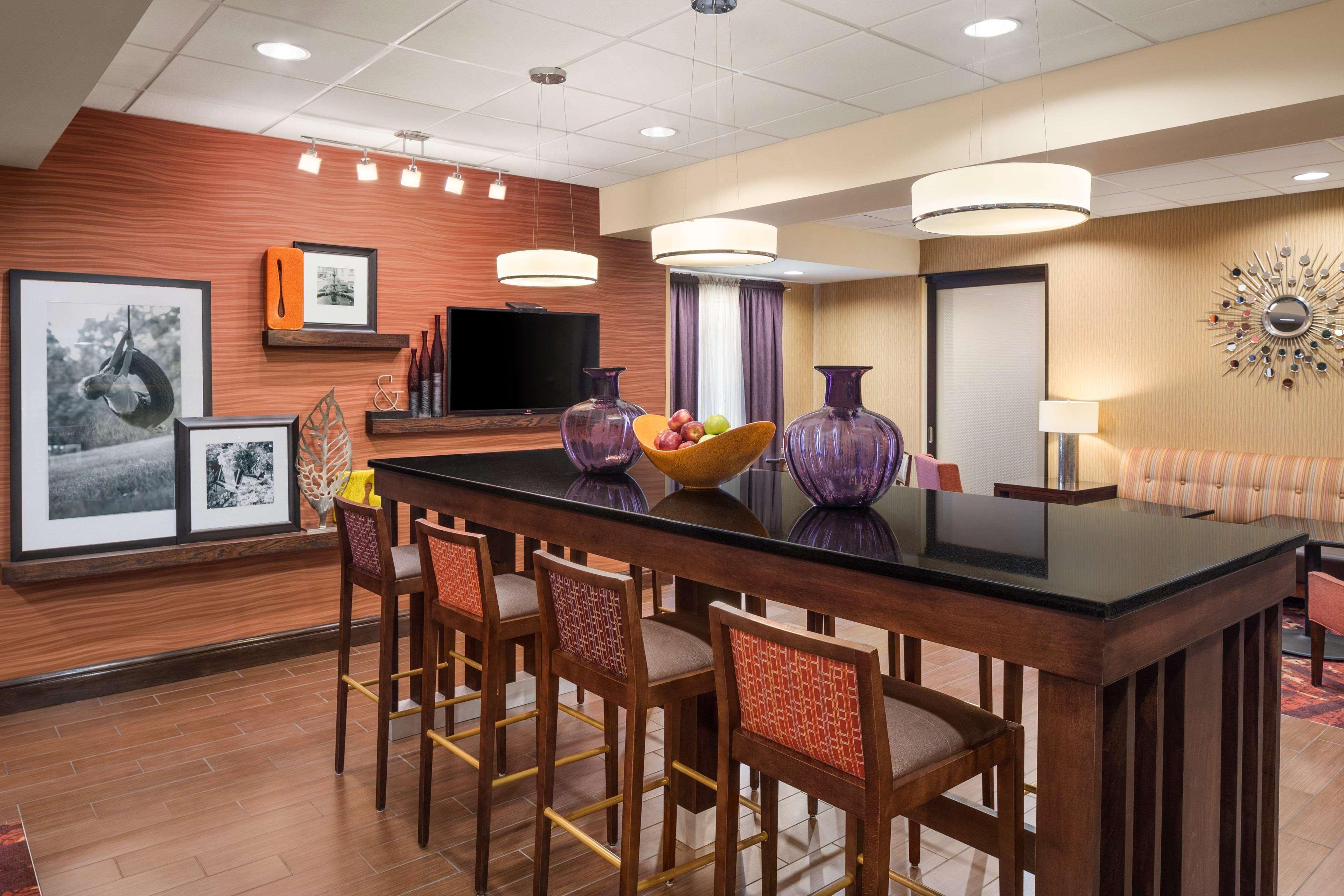Hampton Inn Belle Vernon Eksteriør bilde