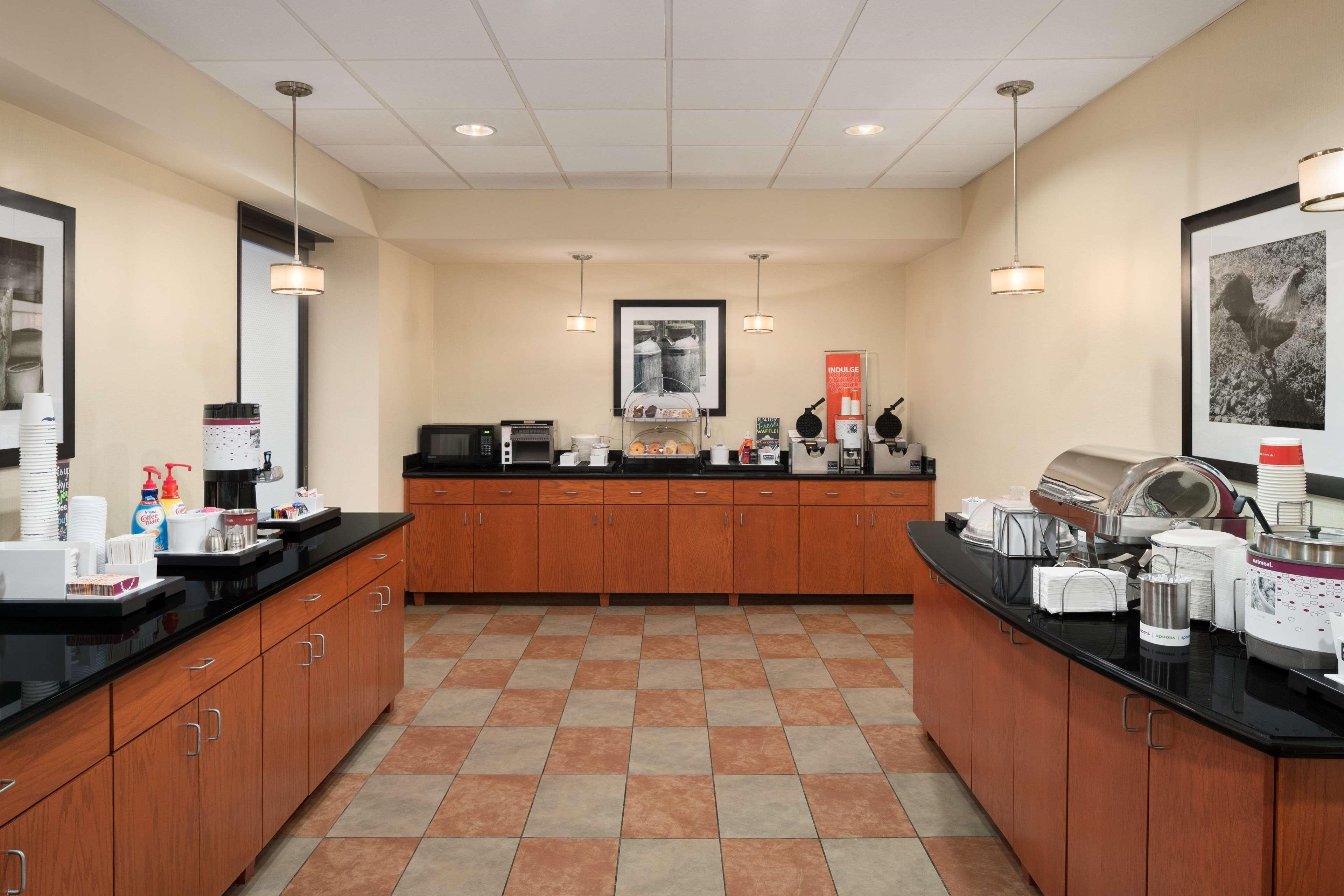 Hampton Inn Belle Vernon Eksteriør bilde