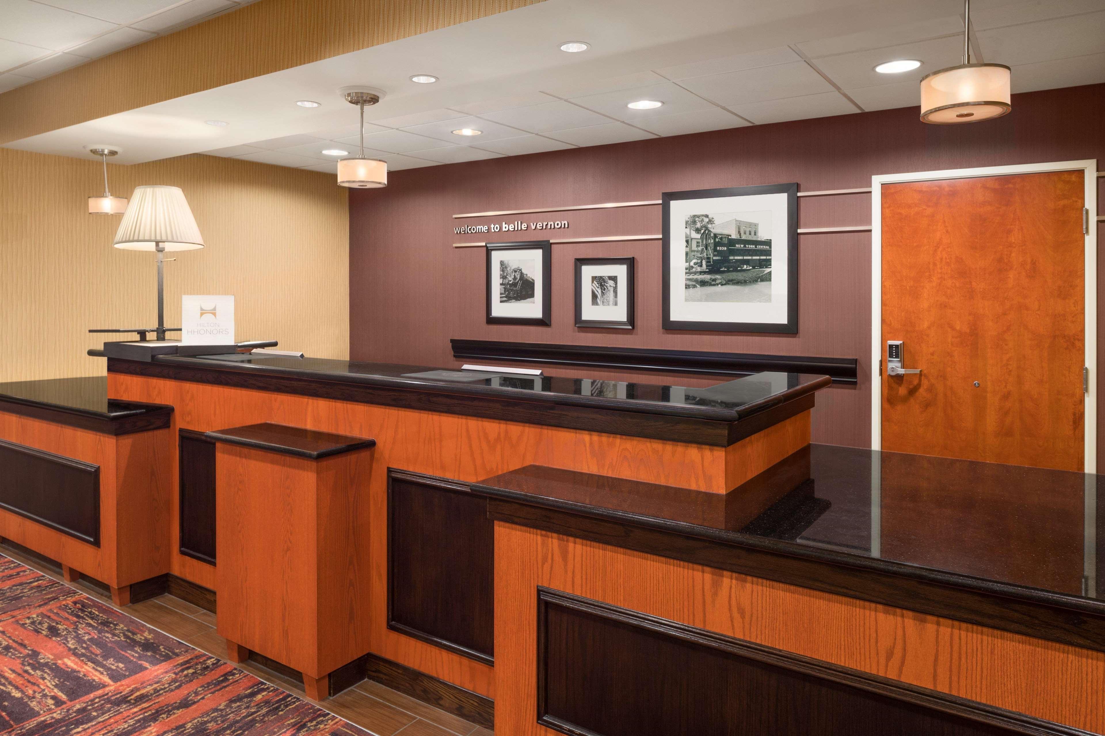 Hampton Inn Belle Vernon Eksteriør bilde