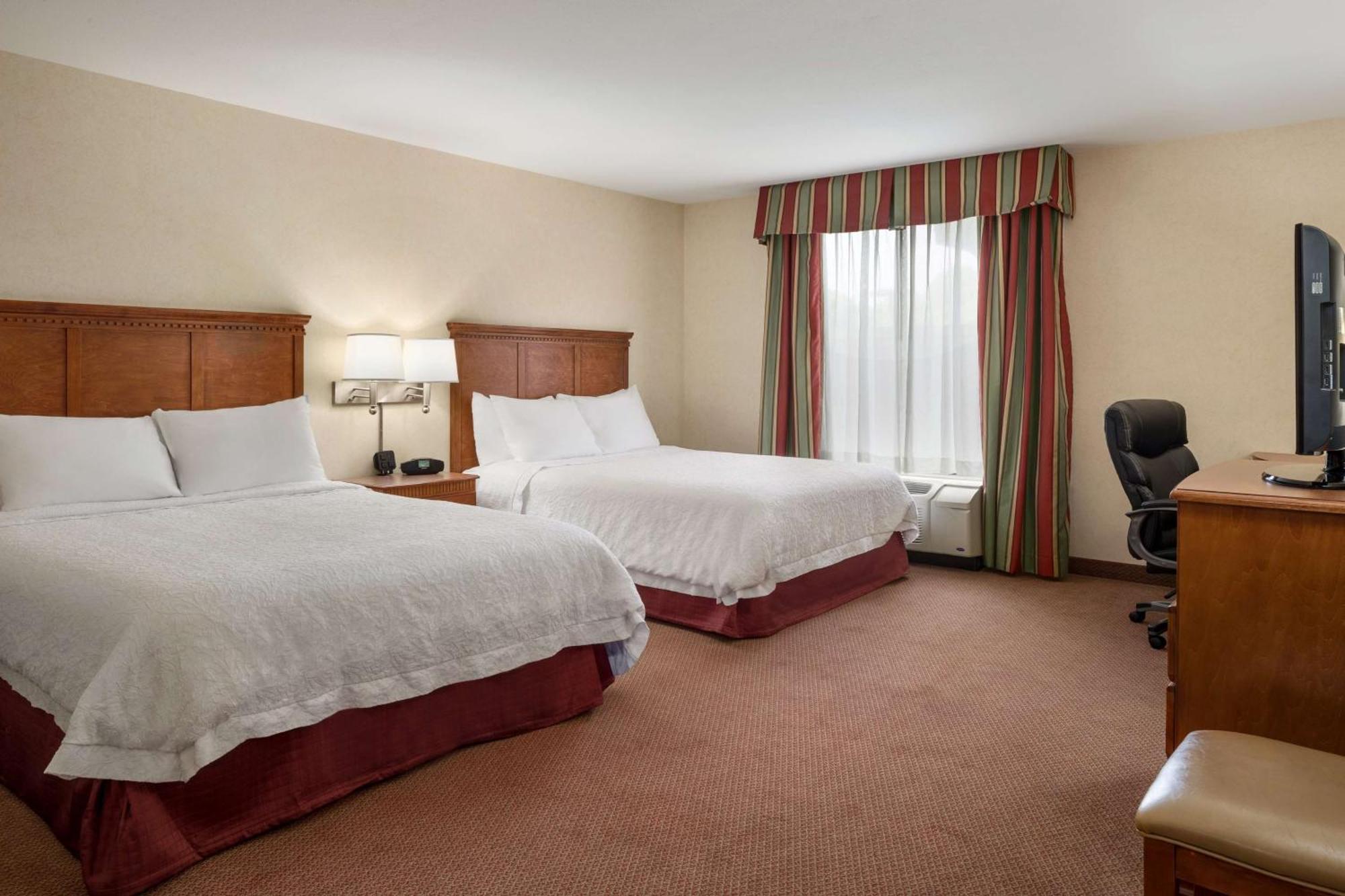 Hampton Inn Belle Vernon Eksteriør bilde