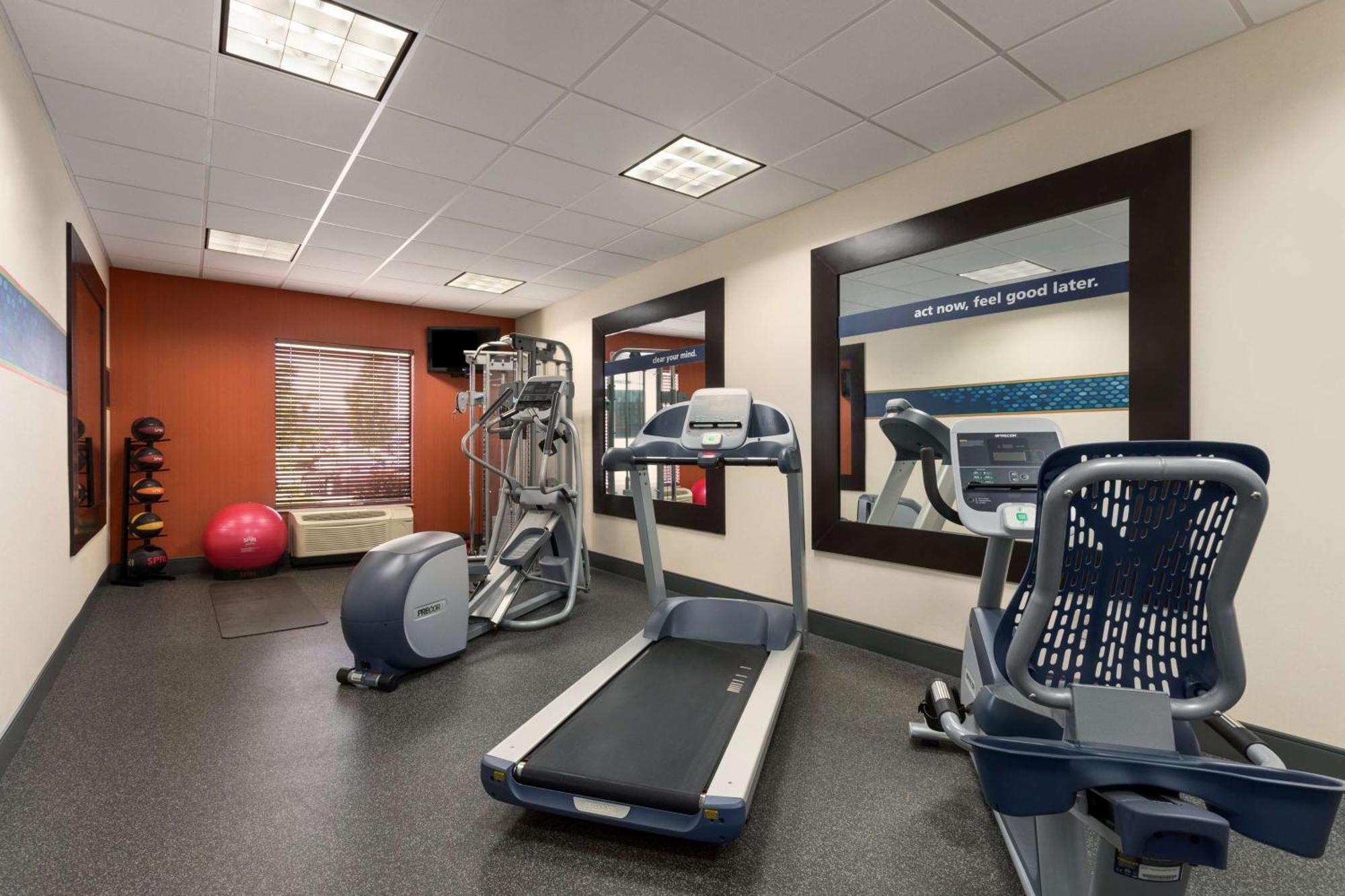 Hampton Inn Belle Vernon Eksteriør bilde