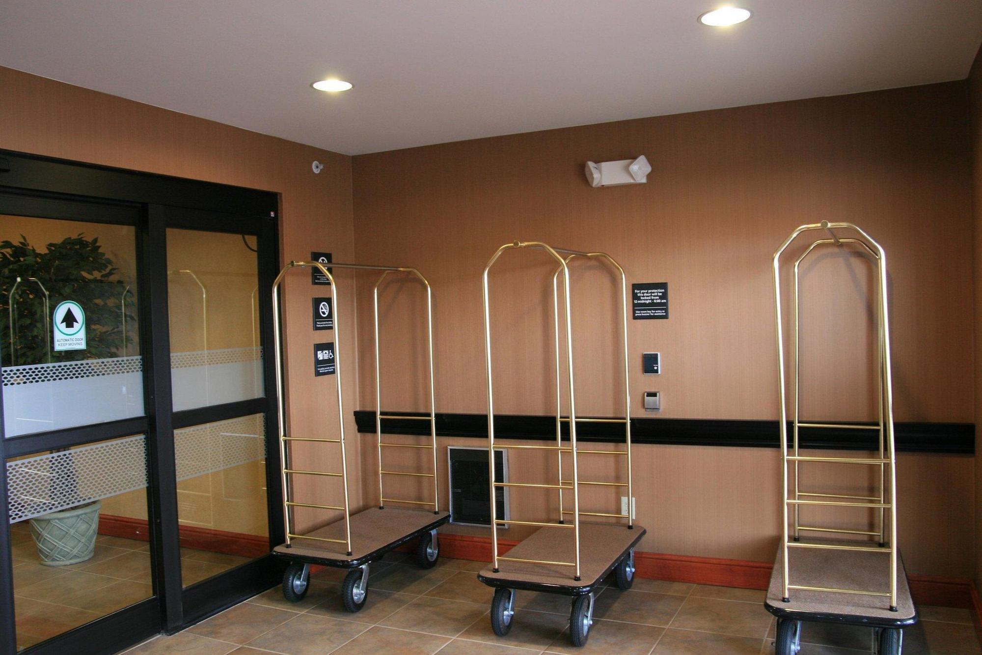 Hampton Inn Belle Vernon Eksteriør bilde